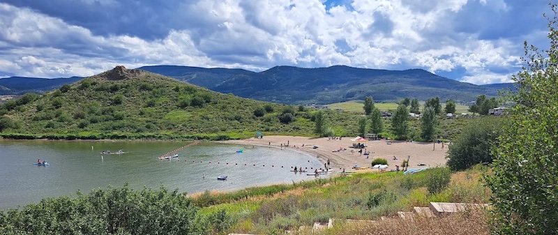 Swimming beach at Stagecoach State Park