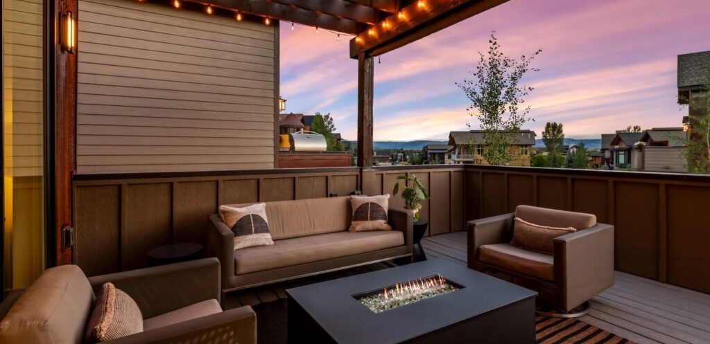 Steamboat vacation rental patio with firepit
